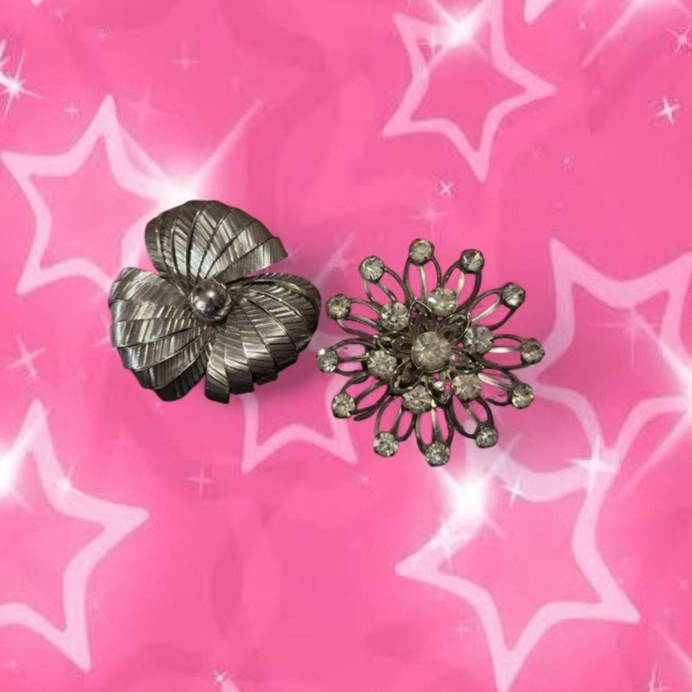 Elegant Silver Brooch Set